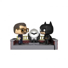 Funko Pop Movie Moment Batman 80th W/Light Up Bat Signal-JuguetesPanda-Funko