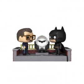 Funko Pop Movie Moment Batman 80th W/Light Up Bat Signal-JuguetesPanda-Pop